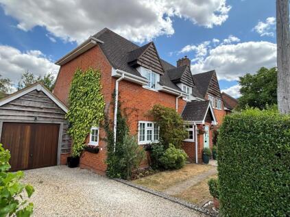 Hilltop Road, Twyford, Reading, Reading, Berkshire, RG10