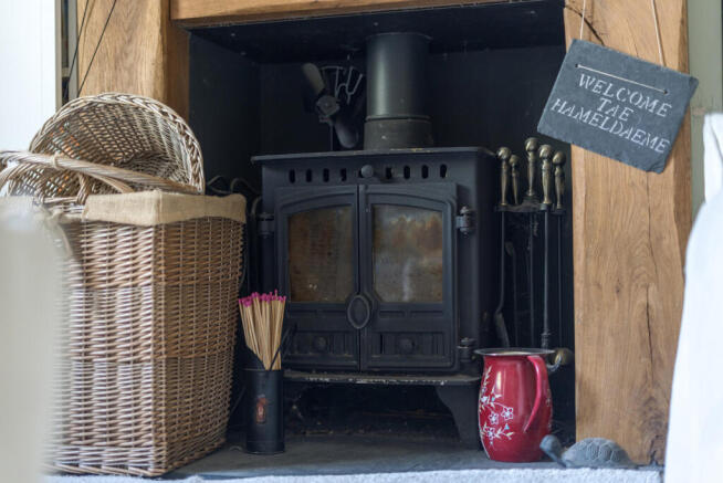 1334816-12-6899fc...