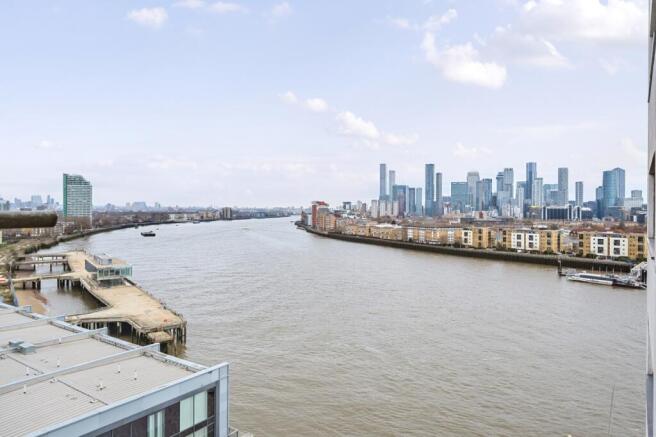 1393168-3-69401cc...