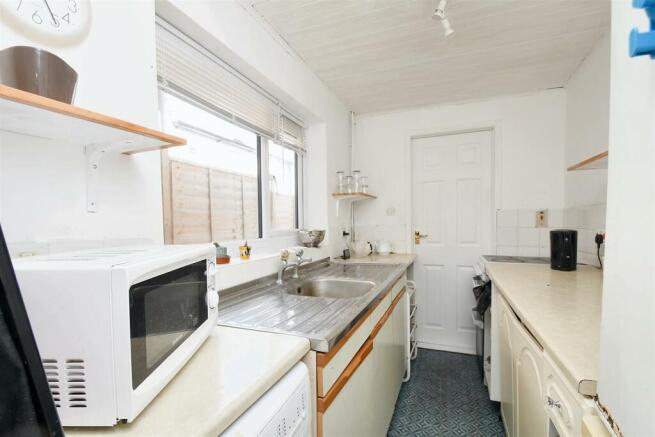 Kitchen.JPG