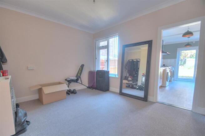 Dining Room 1.jpg