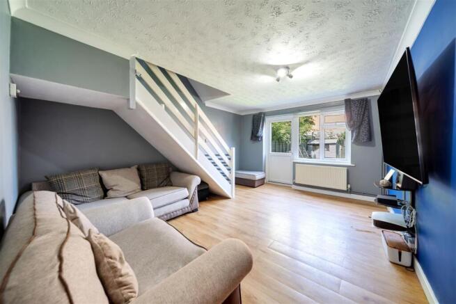 38 Rendlesham Rd-18.jpg