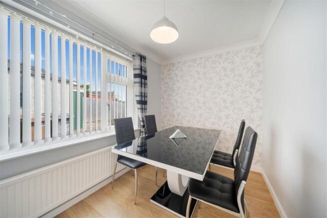 16 Dawnbrook Close-37.jpg