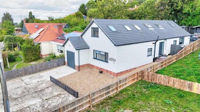 DJI_20250912125811_0910_D_Interior 4.jpg