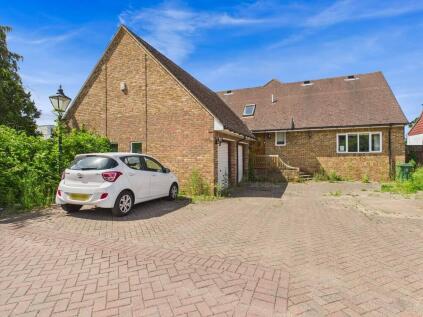 Kingswood Creek, Wraysbury, Berkshire, TW19