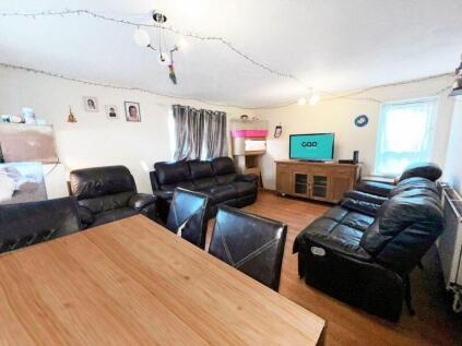 Dorking Walk, Corby, NN18