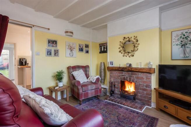 Ivy Cottage Sitting Room-2.jpg