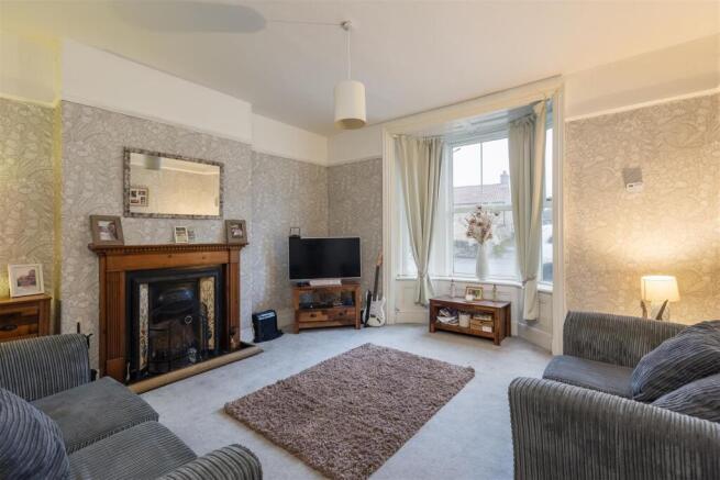 The Green 1 Sitting Room-1.jpg