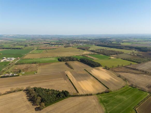 Land at Everingham-05.jpg