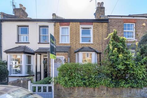 St. Margarets Grove, St Margarets Village