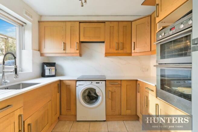 OAKLEY CLOSE (1).jpg