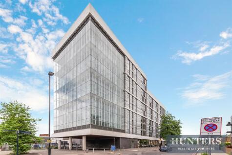 Ealing Road, Brentford, TW8