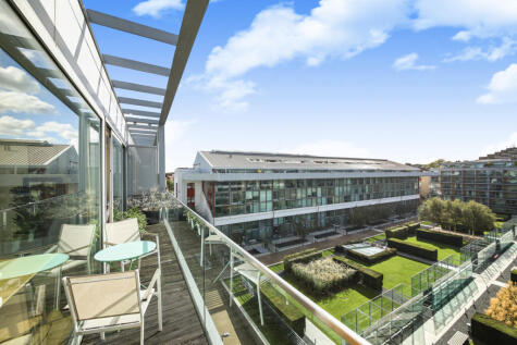 Highbury Stadium Square, London, N5