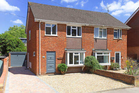 St. Georges Road, Farnham, Surrey, GU9