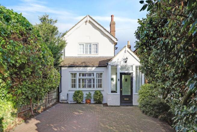 01-4678JHPropWorld - 35a Addington Grove - 1-mediu