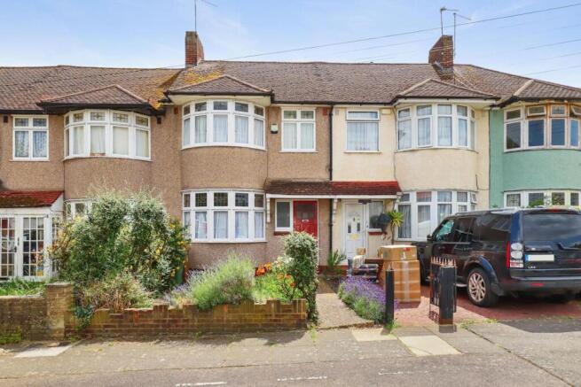15-3f66JHPropWorld - 62 Datchet Road - 44 (1)-medi