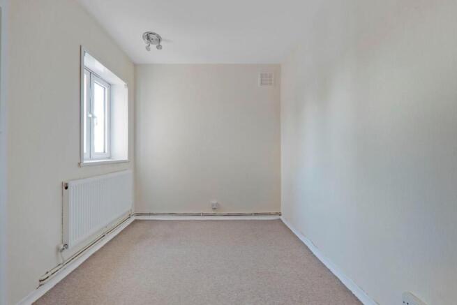 06-d2ceJHPropWorld - 77 Highclere Street - 16-medi