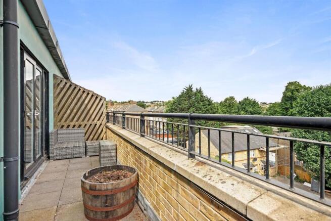 1d953397-506d-4dbd-8d7b-1fcfd3f4f53cAMPROPWORLD - 