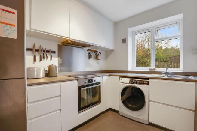 10-f18505-f2c3JHPropWpen - 83 Elsinore Road - 16-m