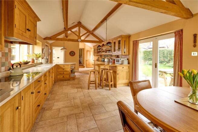 Kitchen/Breakfast Ro