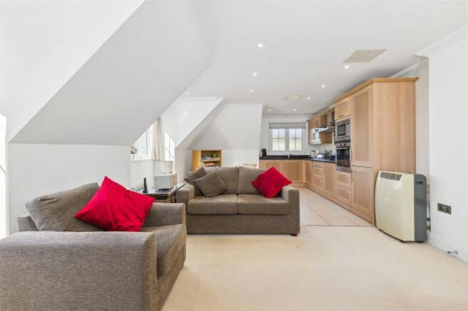 Sitting/Dining Room