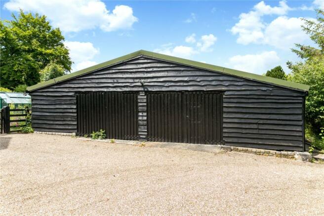 5 Bedroom Equestrian Facility For Sale In Cadsden Road Princes