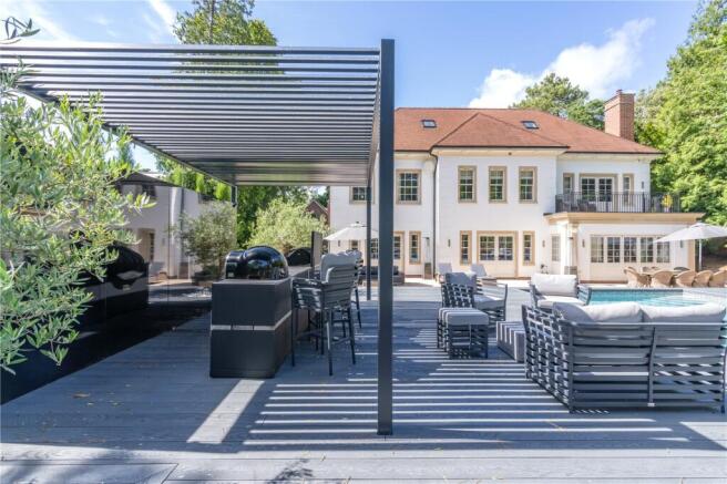 Outdoor Kitchen