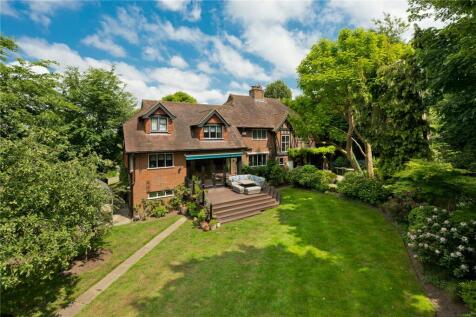 Vincent Close, Esher, Surrey, KT10