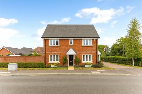 Skylark Place, Badshot Lea, Farnham, Surrey, GU9
