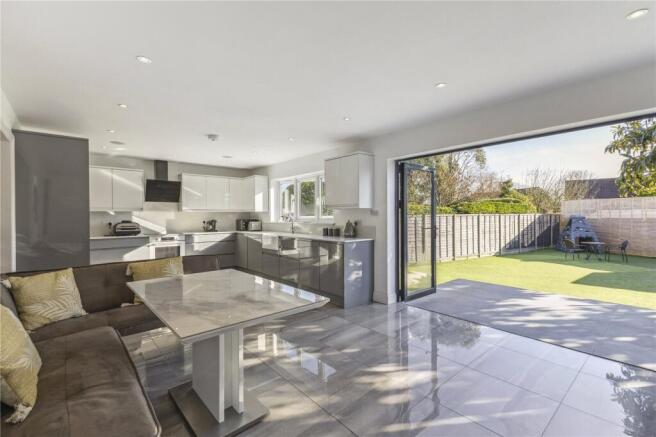 Kitchen / Dining