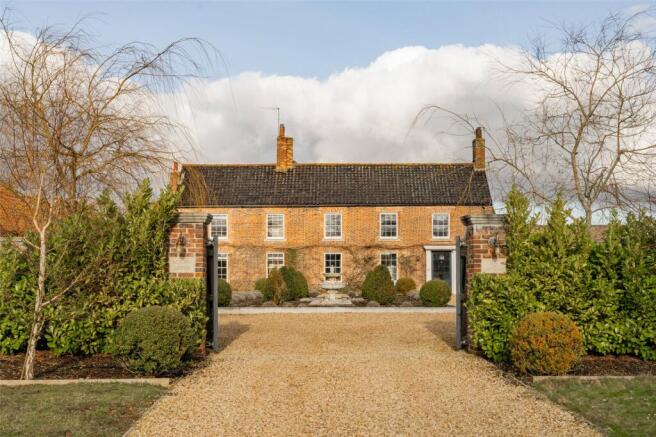 Roydon Lodge