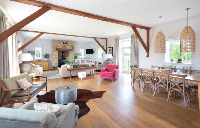 Sitting/Dining Room