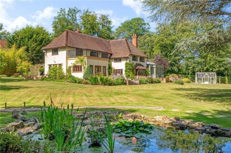 Fleet Hill, Finchampstead, Wokingham, Berkshire, RG40