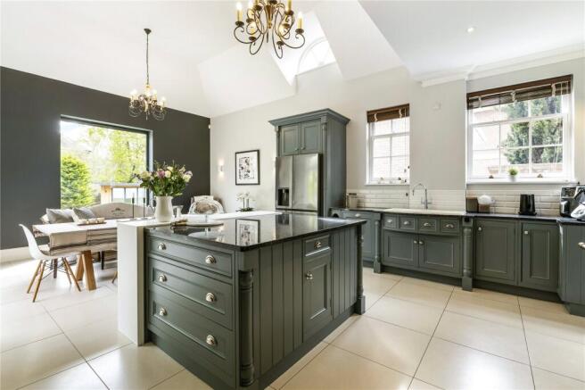 Kitchen/Dining Area