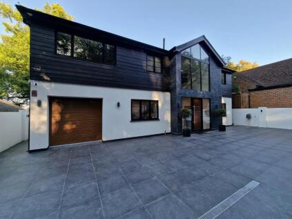 Wellington Avenue, Virginia Water, Surrey, GU25