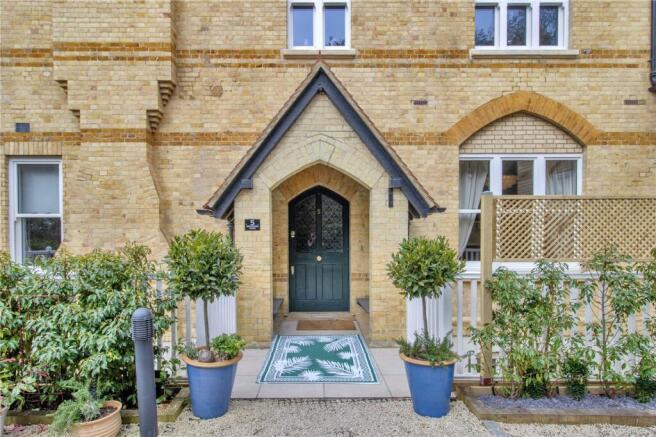 5 Broadwater House