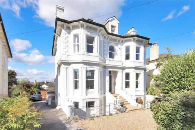 19 Lansdowne