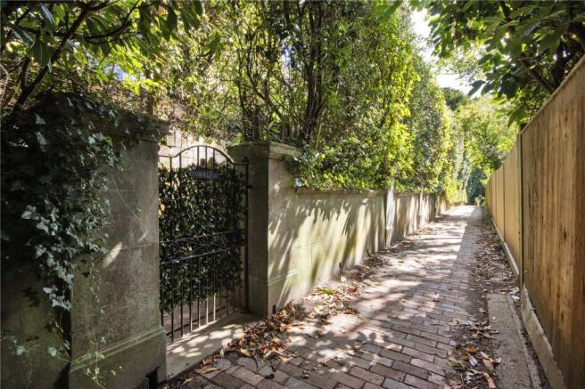 Cumberland Walk