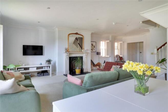 Sitting/Dining Room