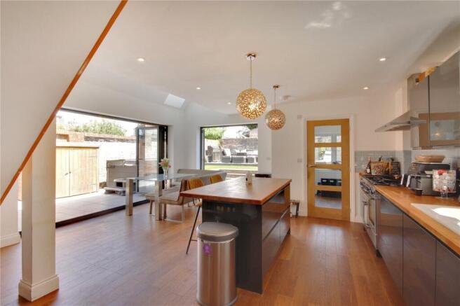 Kitchen/Dining