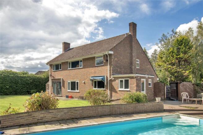 House & Pool