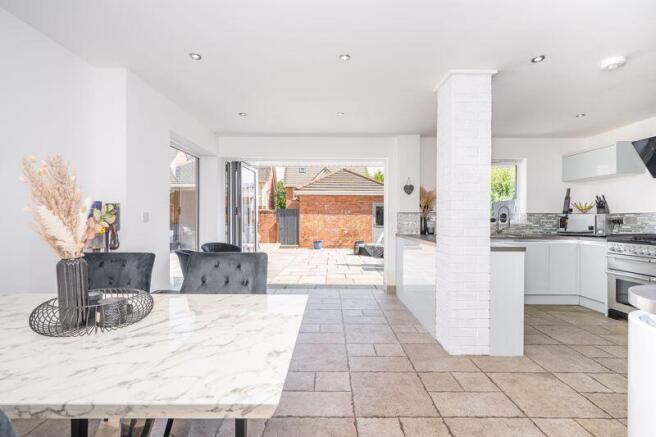 Kitchen / Dining Room