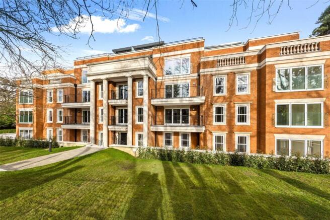 Lincoln Court