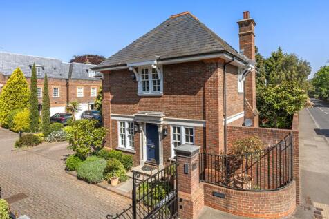 Chartfield Place, Weybridge, Surrey, KT13