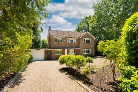 Dartnell Avenue, West Byfleet, Surrey, KT14