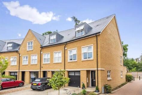 Queenswood Crescent, Englefield Green, Egham, Surrey, TW20