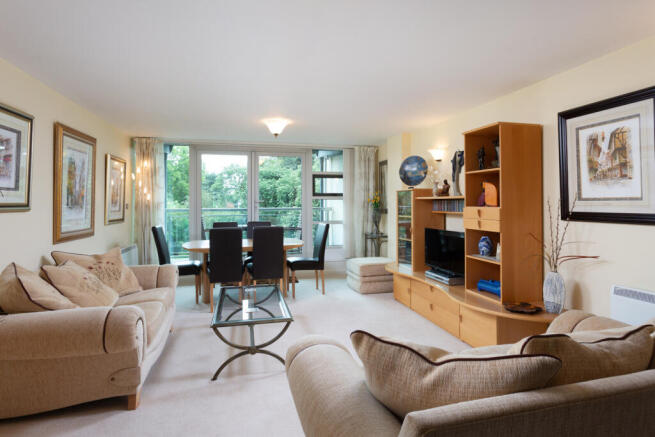 Sitting/Dining Room
