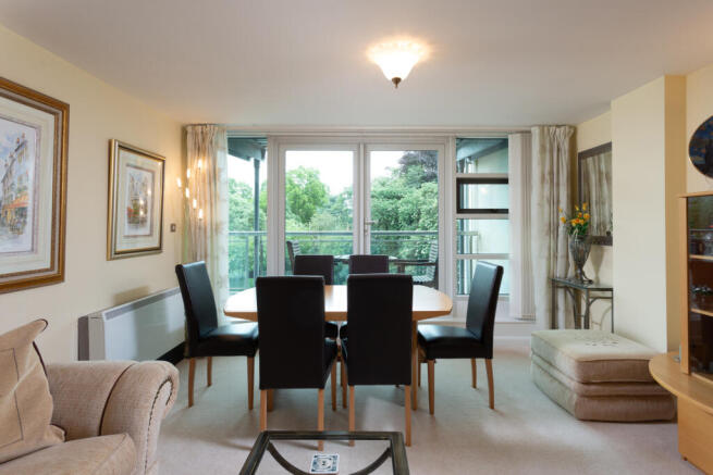 Sitting/Dining Room