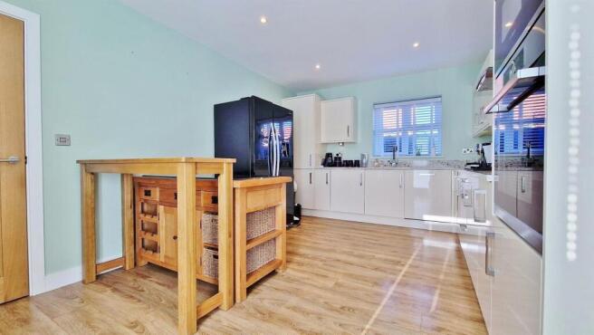 Kitchen/Breakfast Room