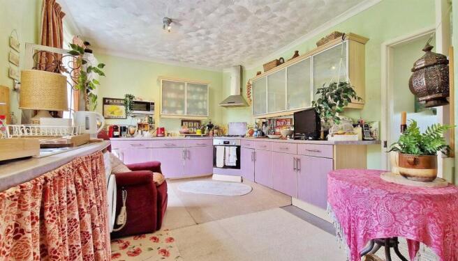 Kitchen/Breakfast Room